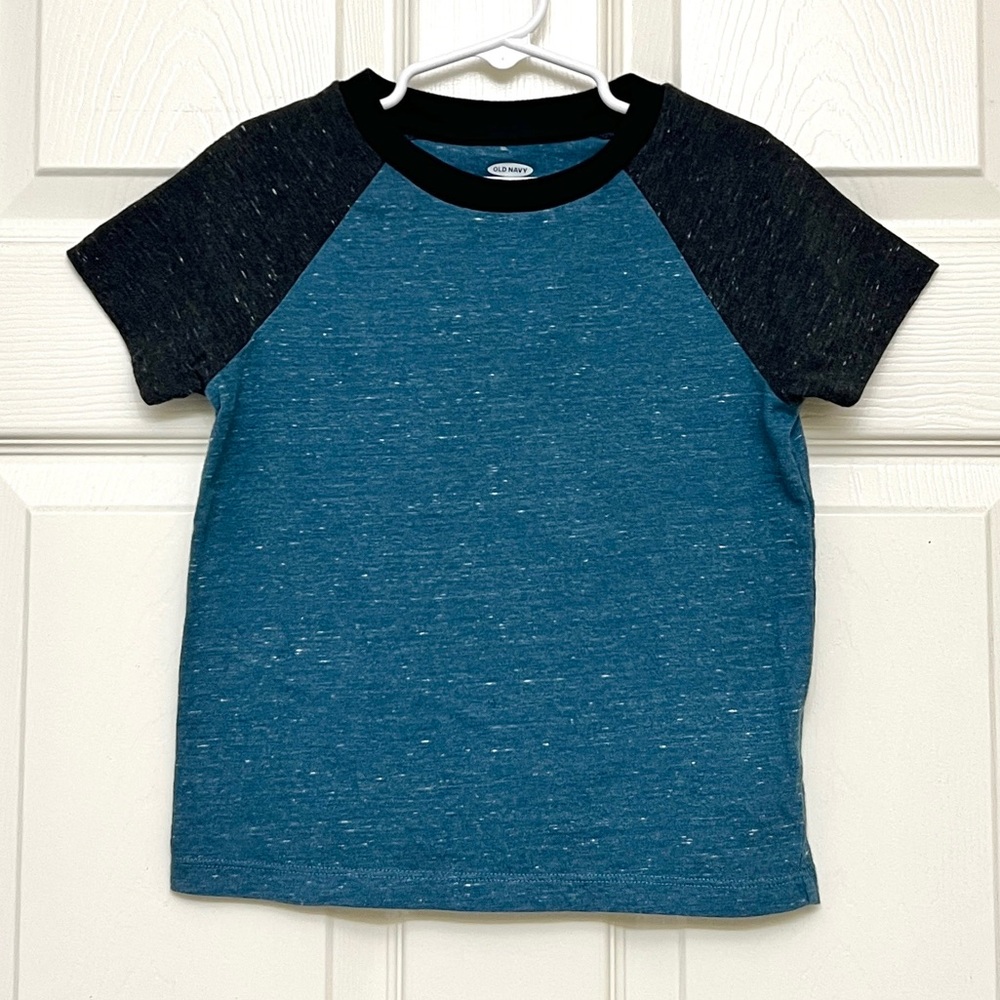 Boys Old Navy Color Block Marled T-Shirt Size XS 5